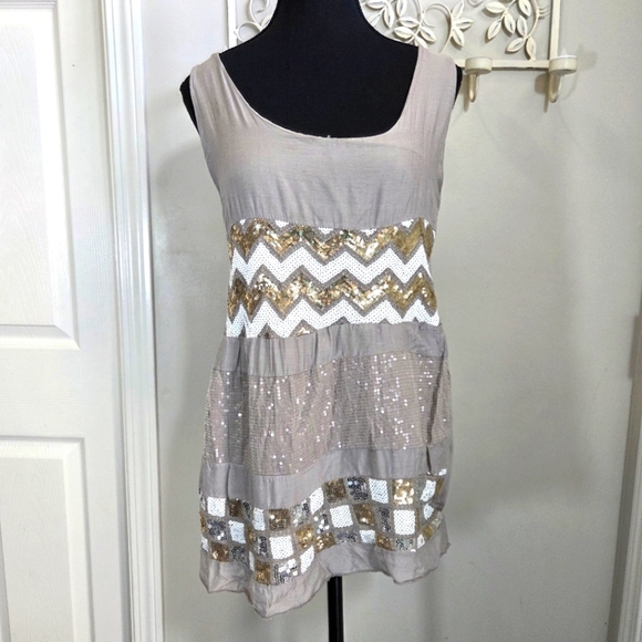 ⭐️Angela Mara Chic Taupe and Gold Sequin Top Size Med - Picture 1 of 5